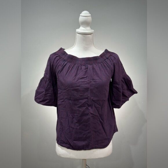 CLEARANCE! Off Shoulder Bell Sleeve Top Size S EUC - Picture 1 of 5